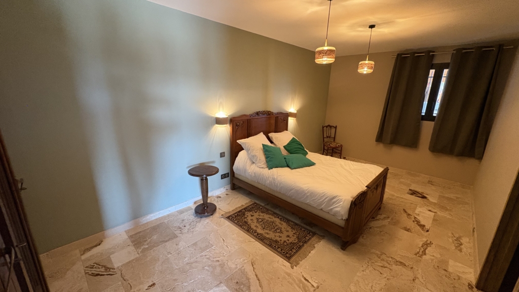 Room 1 (ground floor)